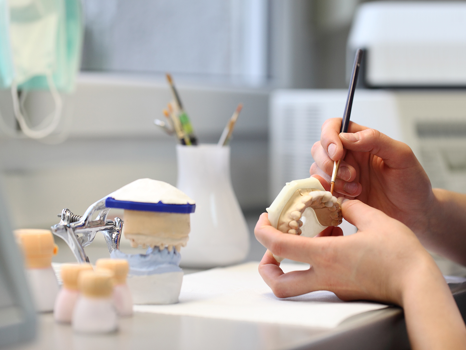 Same Day Denture VS Traditional Method Denture
