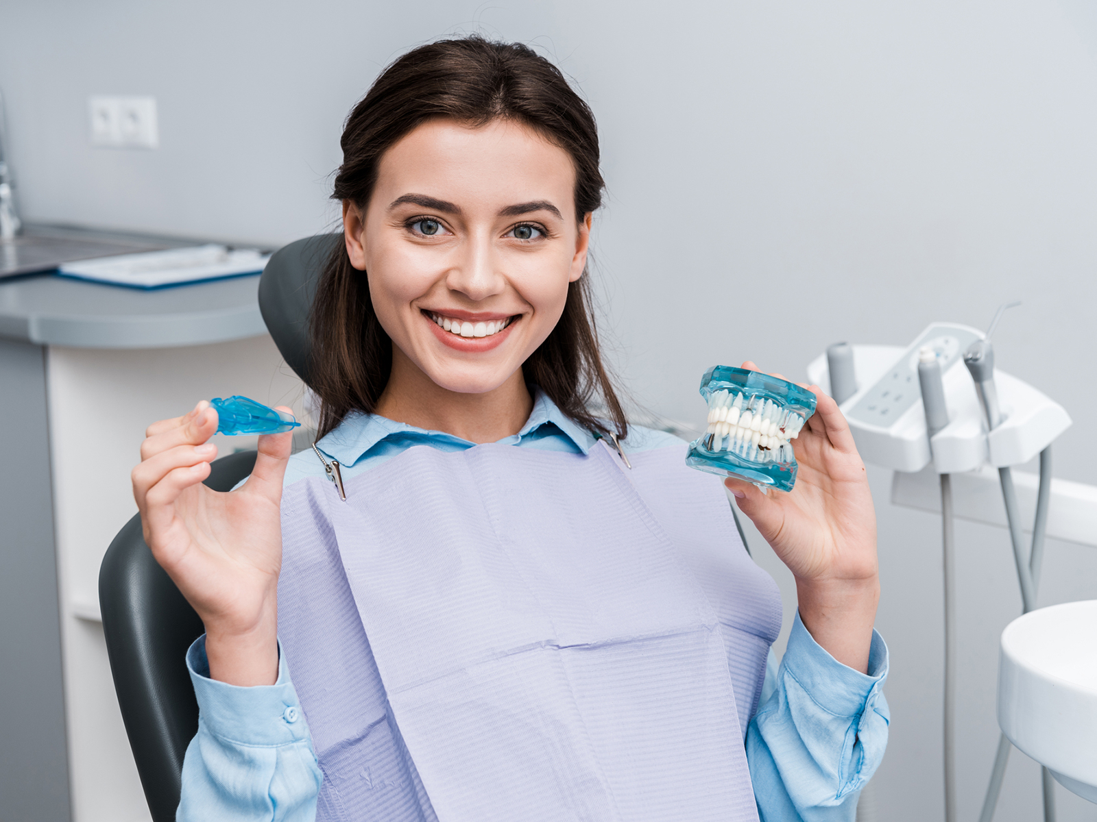 Which is better: clear retainers or the metal ones?