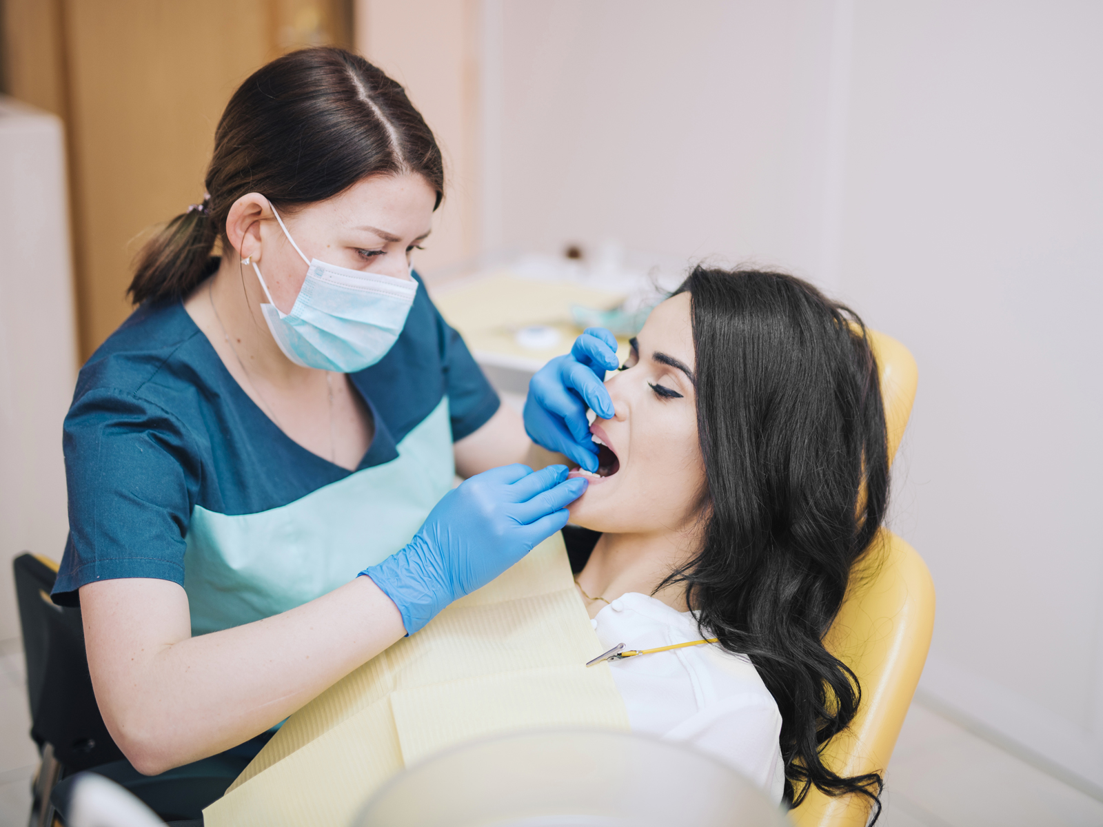 How do you choose the appropriate dentist for your oral health?