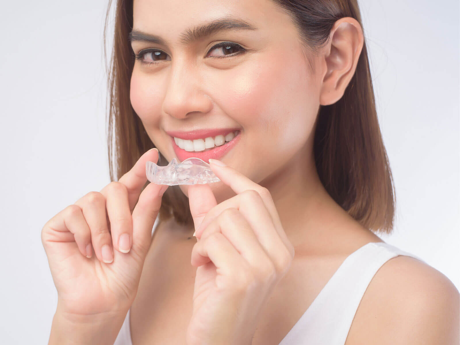 Pros and Cons of Invisalign: Is It Right for You?
